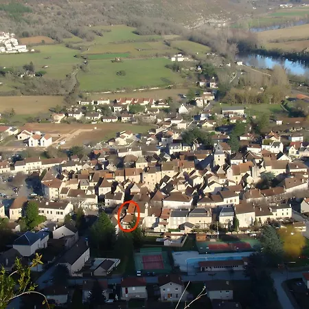 펜션 La Maison Du Tour De 카자르크